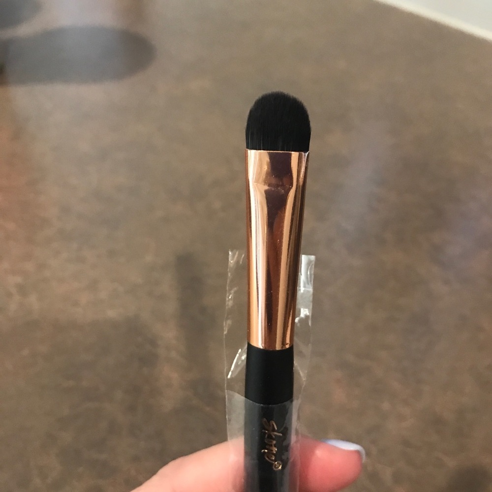 Skone Large Shadow Brush